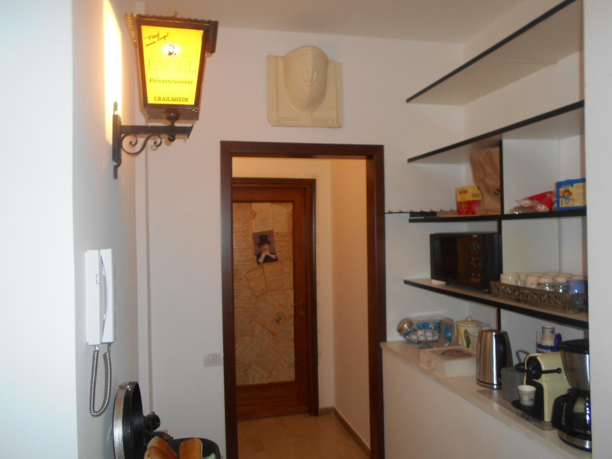 La Maison Des Artistes Guest house