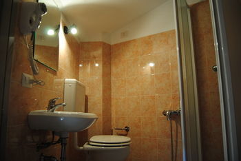 Hotel Center Piazza Pontida *