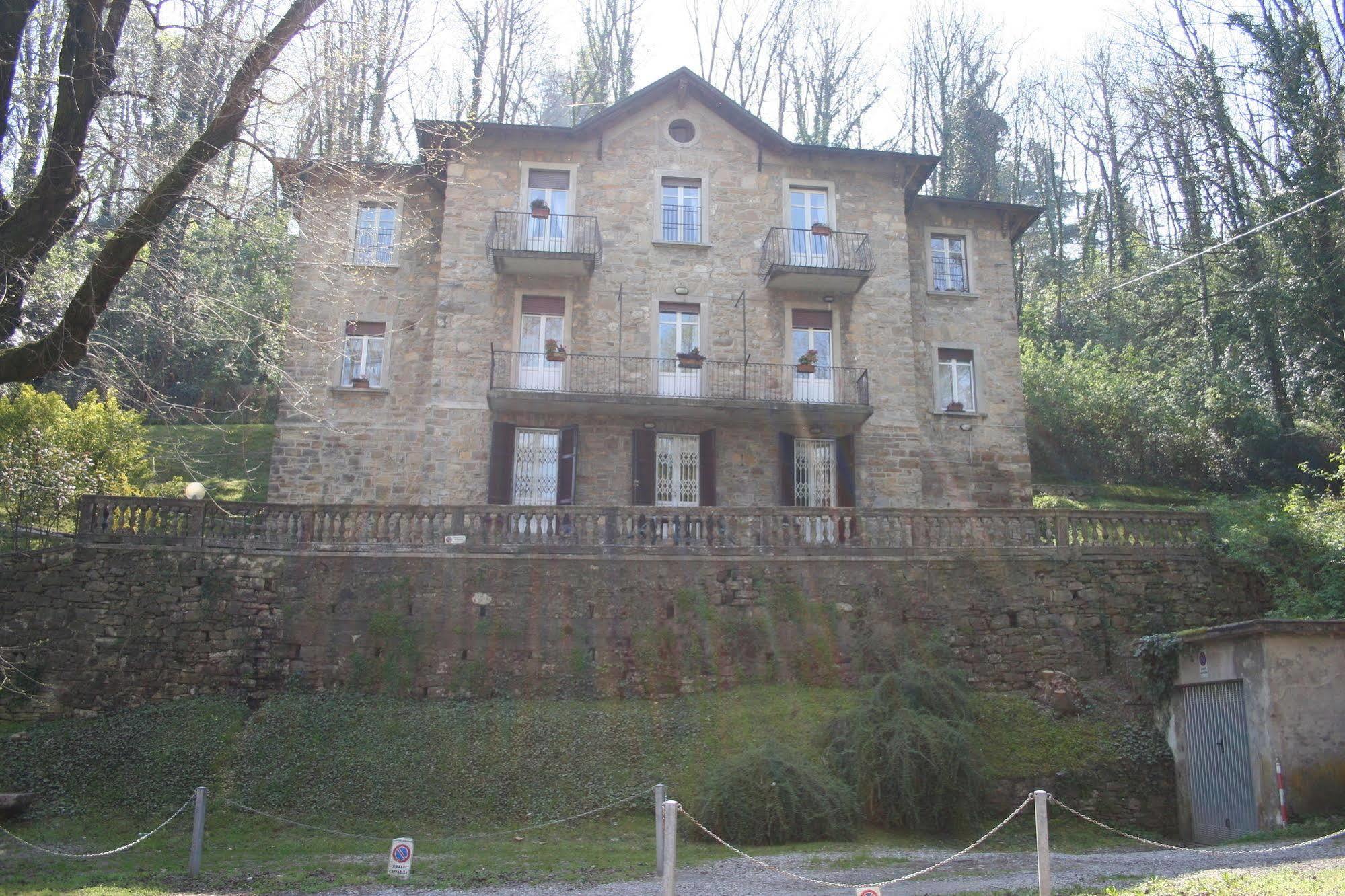I Ghiri Frühstückspension 4*