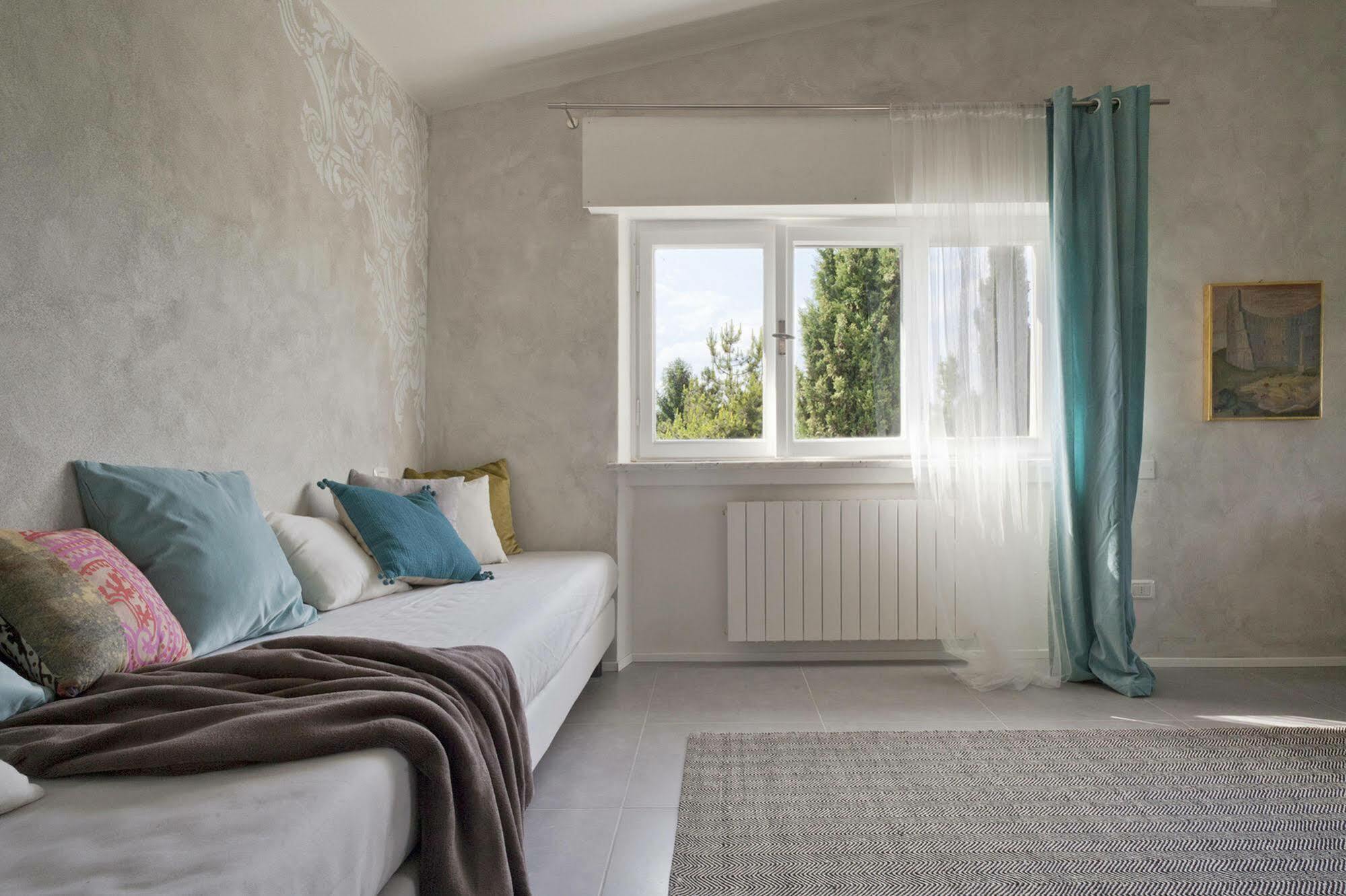De Hura Apartment *