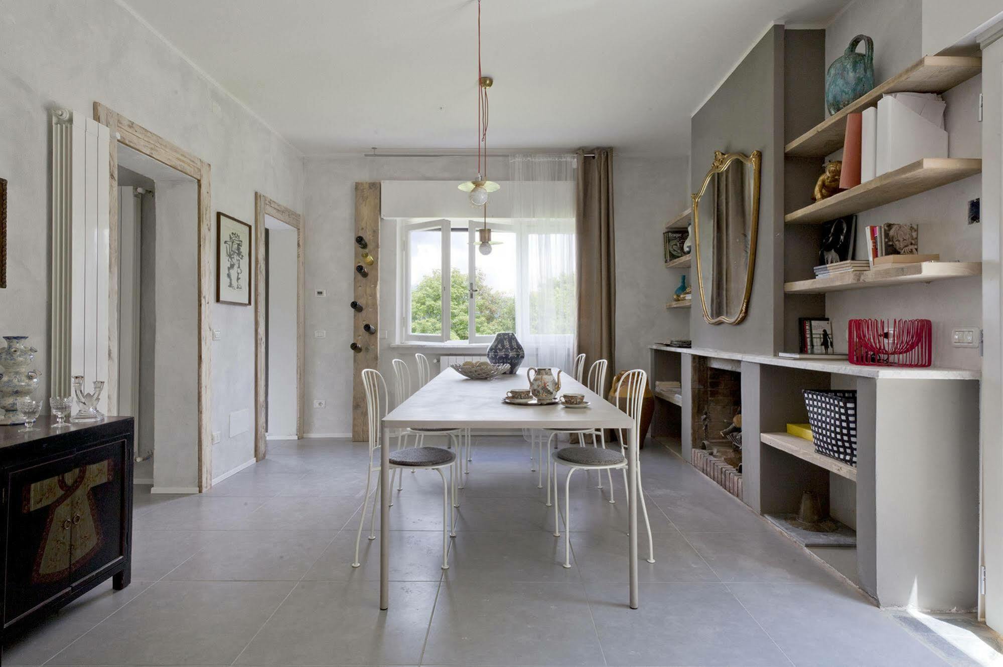 De Hura Apartment *