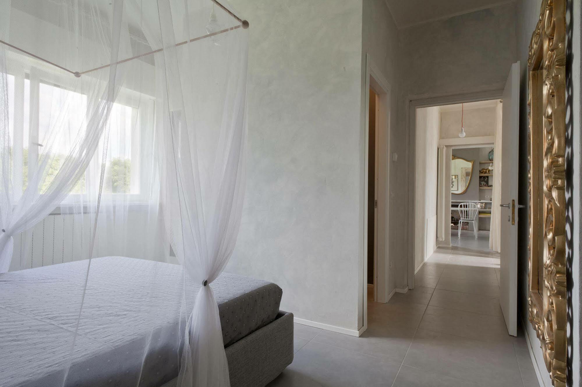 De Hura Apartment *