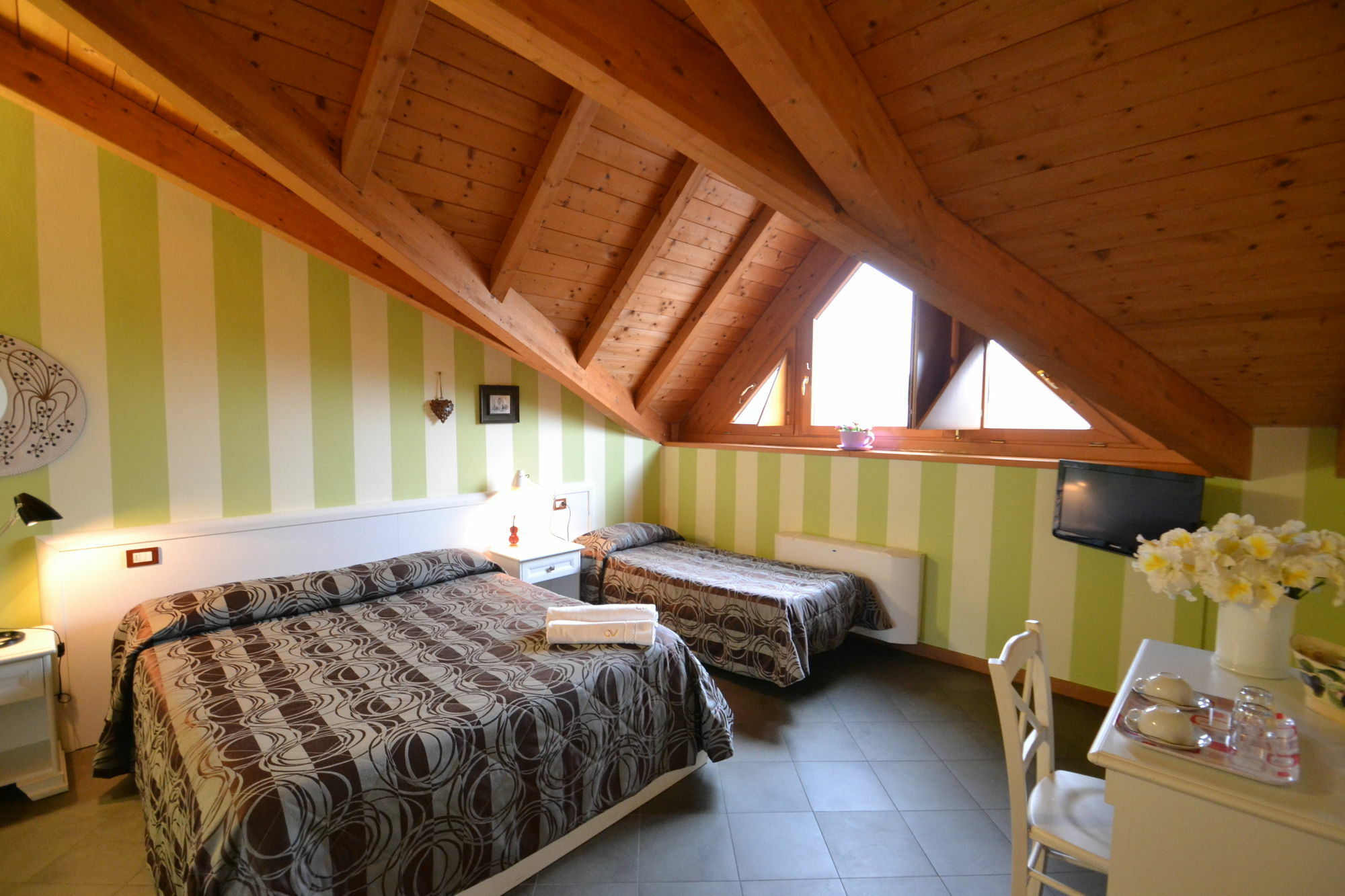 Hotel Infinita 2*