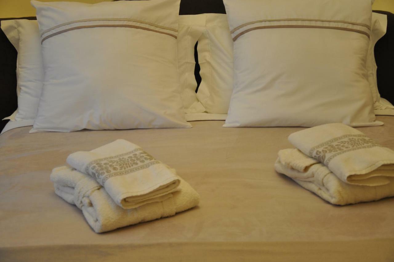 Maison Cherie Bed & Breakfast *