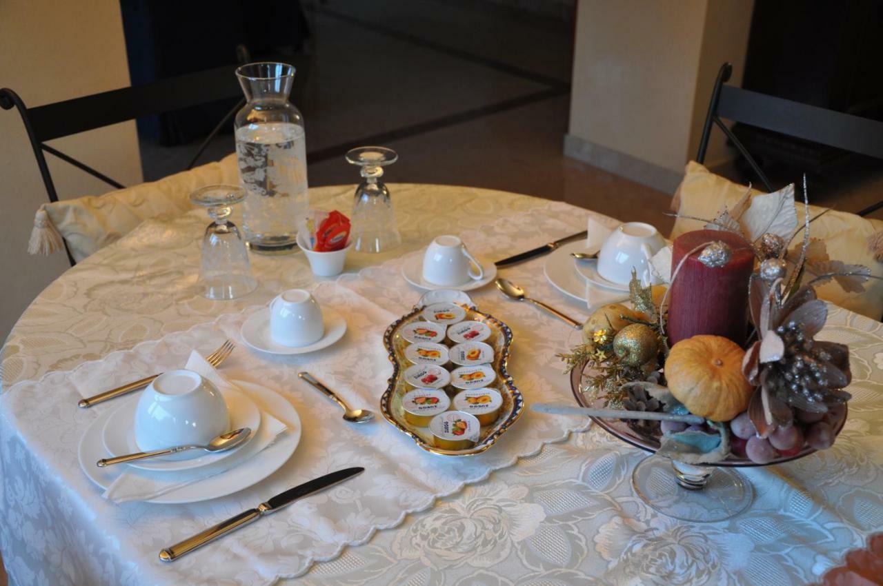 Maison Cherie Bed & Breakfast *
